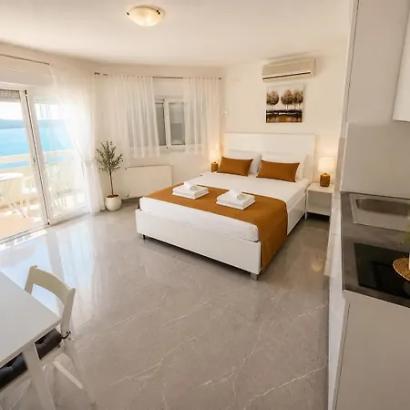 Tomi Ciovo Lejlighed *