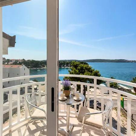 Апартаменти Tomi Ciovo Трогір